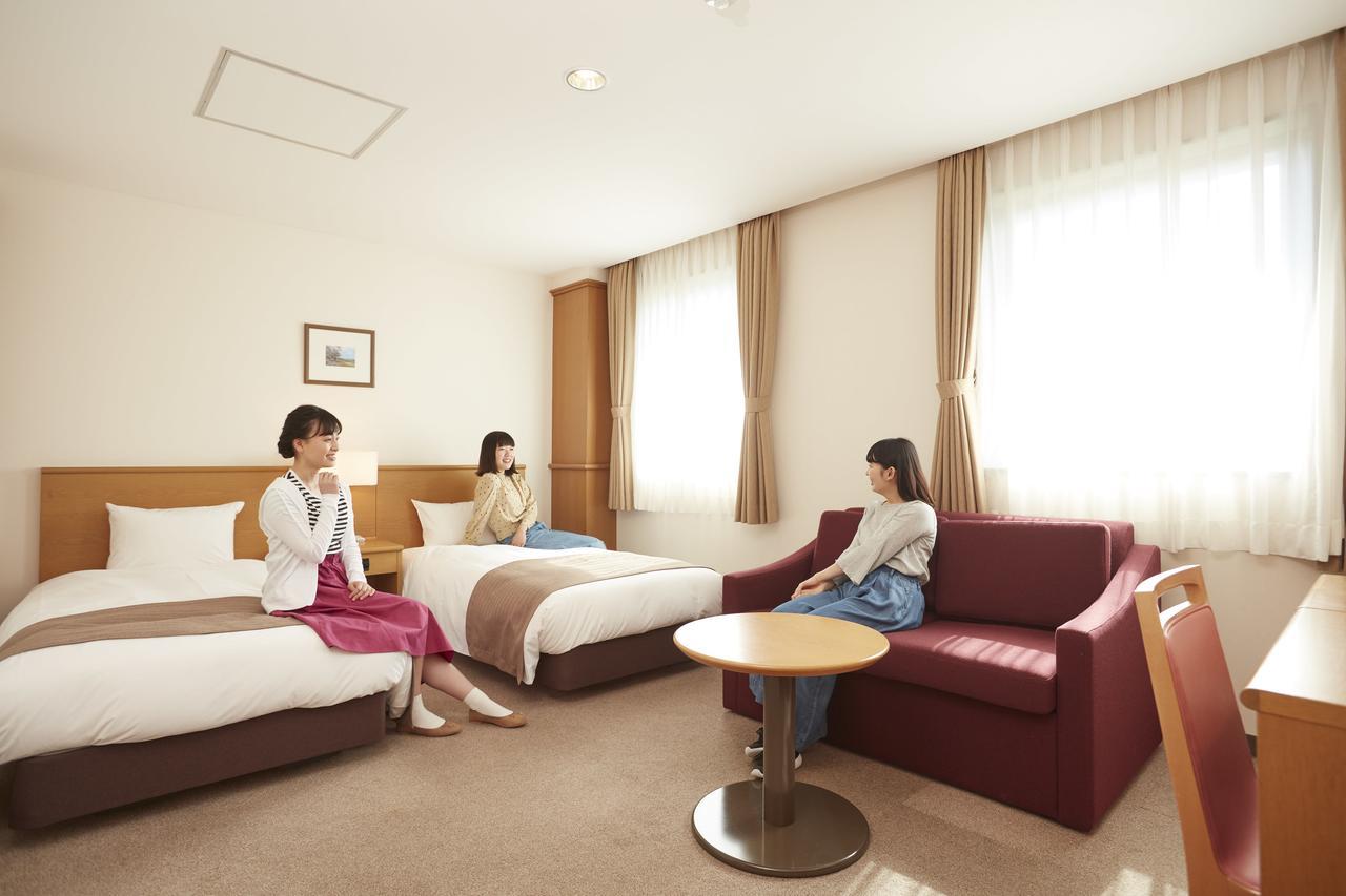 Folkloro Hotel Takahata